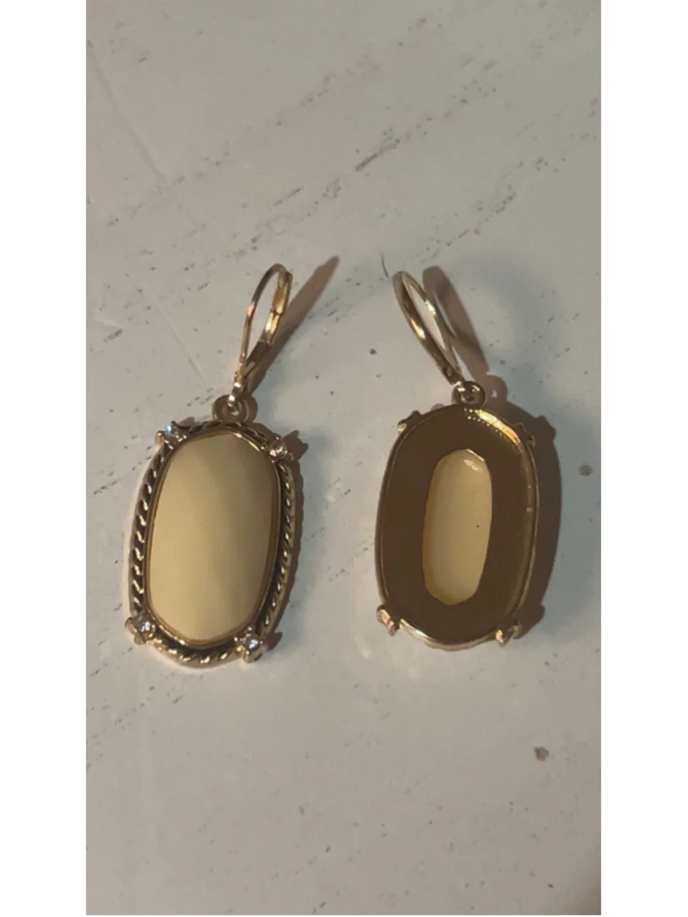 Women's Unbranded Beige and Gold Oval Drop Earrings, One Size
